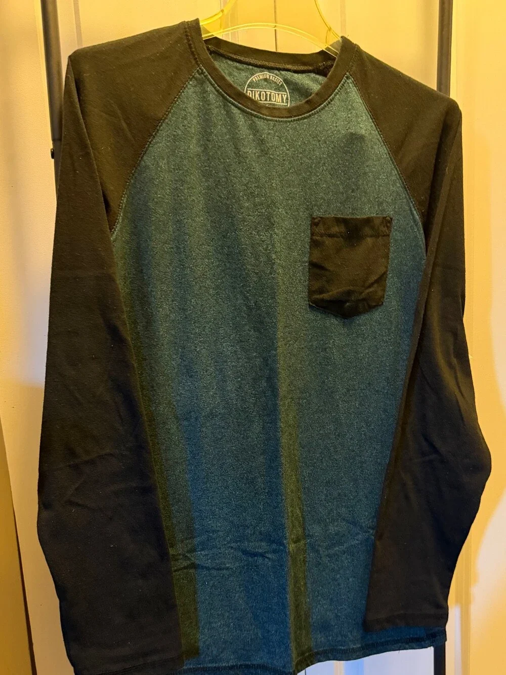 Dikotomy Men's Large Teal Black Raglan Pocket Long Sleeve T Shirt Casual L